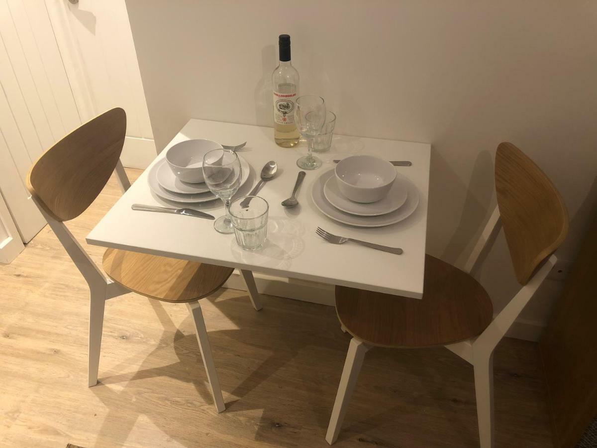 Home-From-Home - Self Catering Garden Apartment, Waterlooville Dış mekan fotoğraf