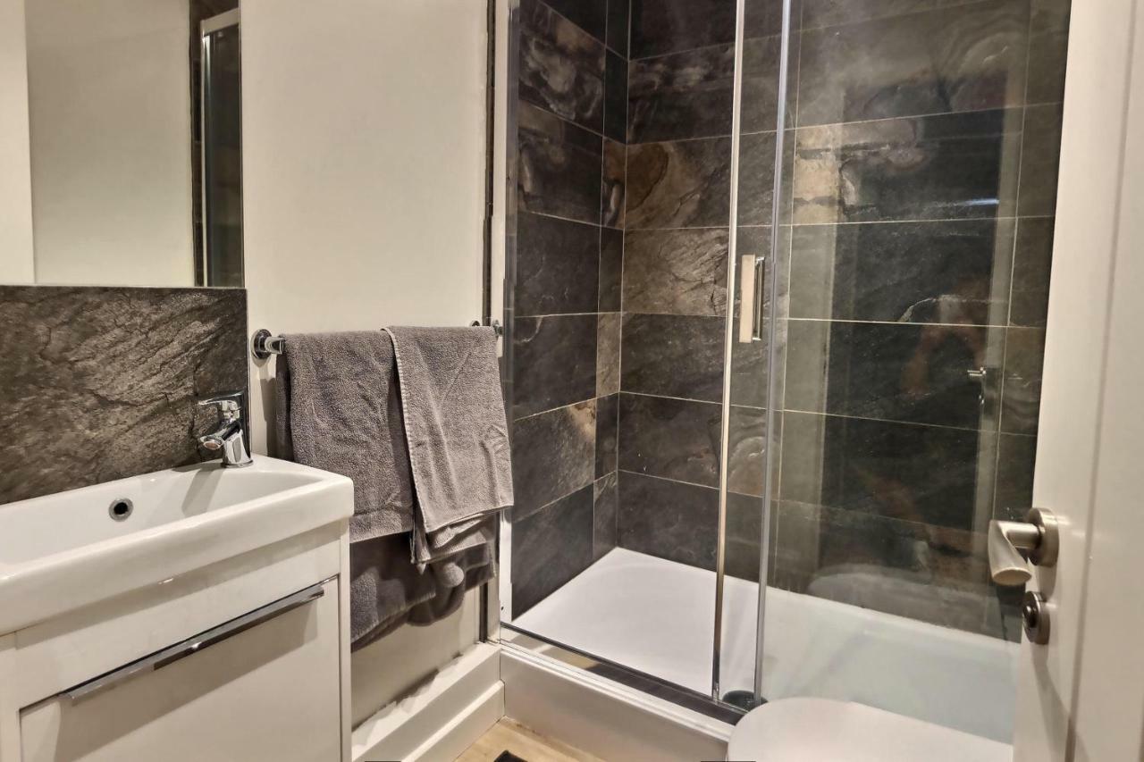 Home-From-Home - Self Catering Garden Apartment, Waterlooville Dış mekan fotoğraf