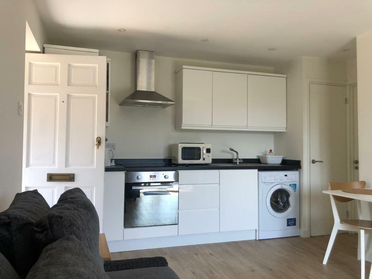 Home-From-Home - Self Catering Garden Apartment, Waterlooville Dış mekan fotoğraf