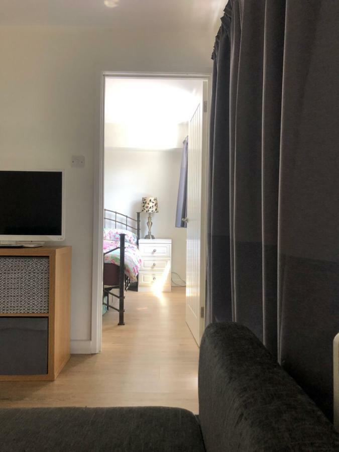 Home-From-Home - Self Catering Garden Apartment, Waterlooville Dış mekan fotoğraf